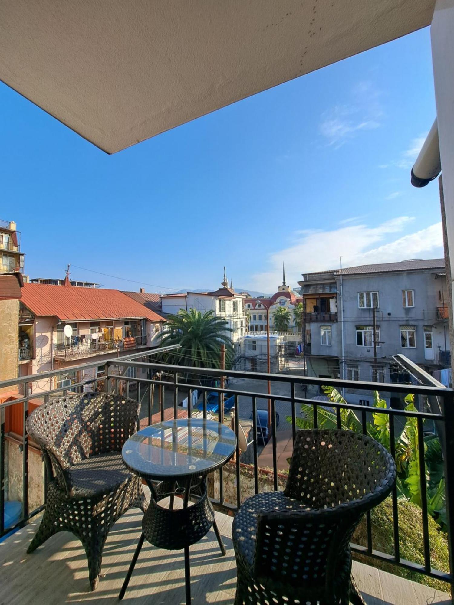 Karvi Hostel & Suites Batumi Eksteriør billede