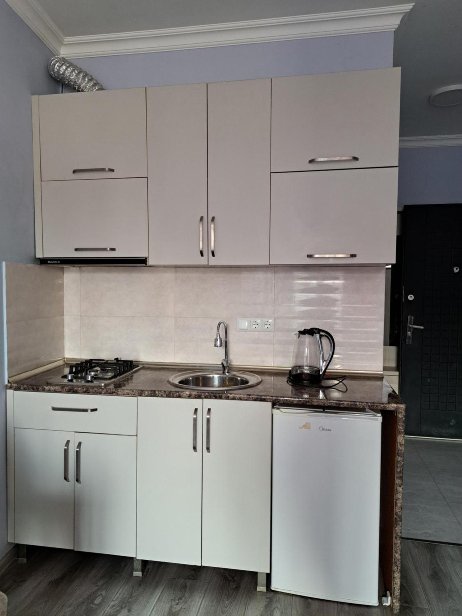 Karvi Hostel & Suites Batumi Eksteriør billede