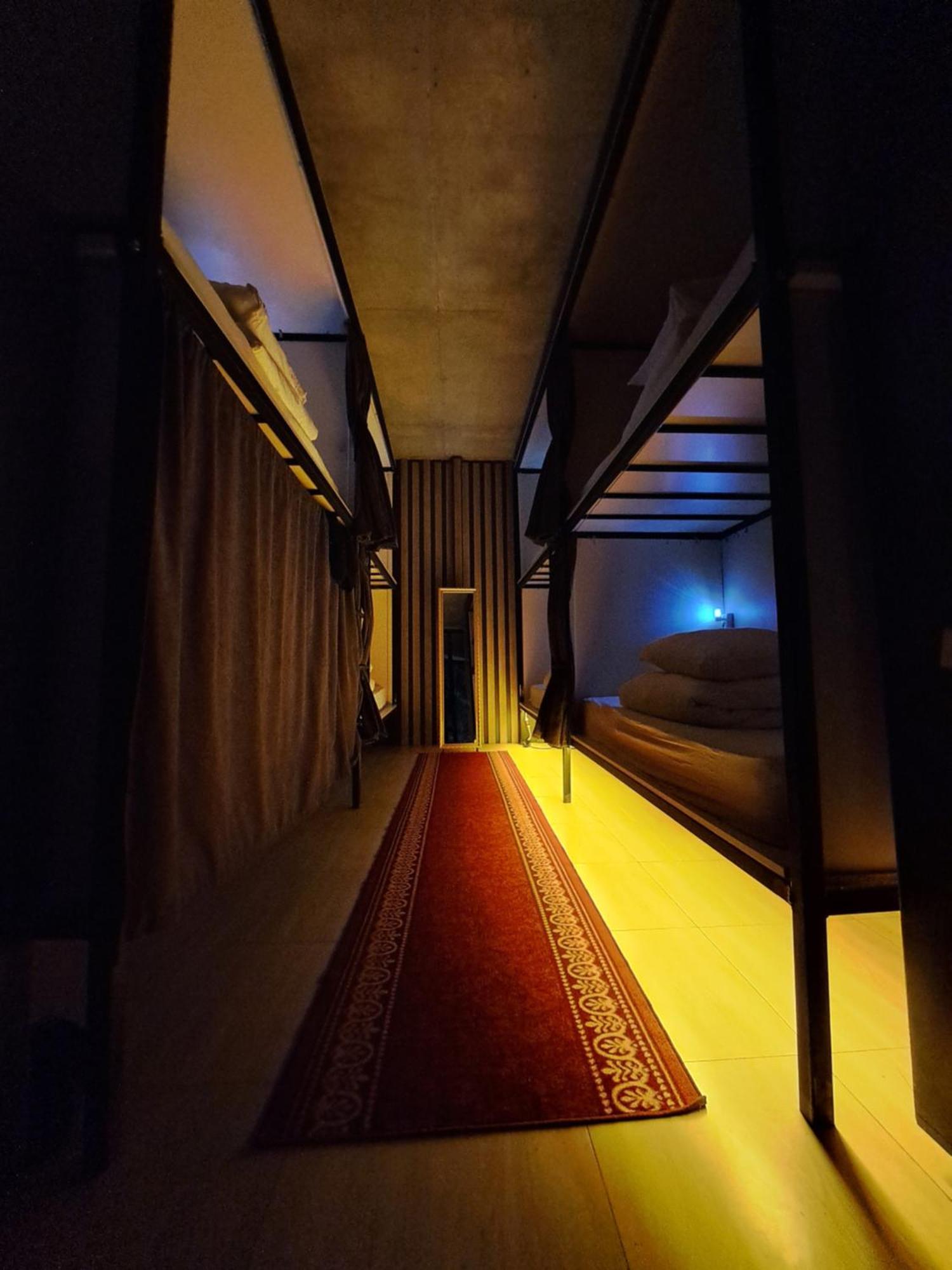 Karvi Hostel & Suites Batumi Eksteriør billede