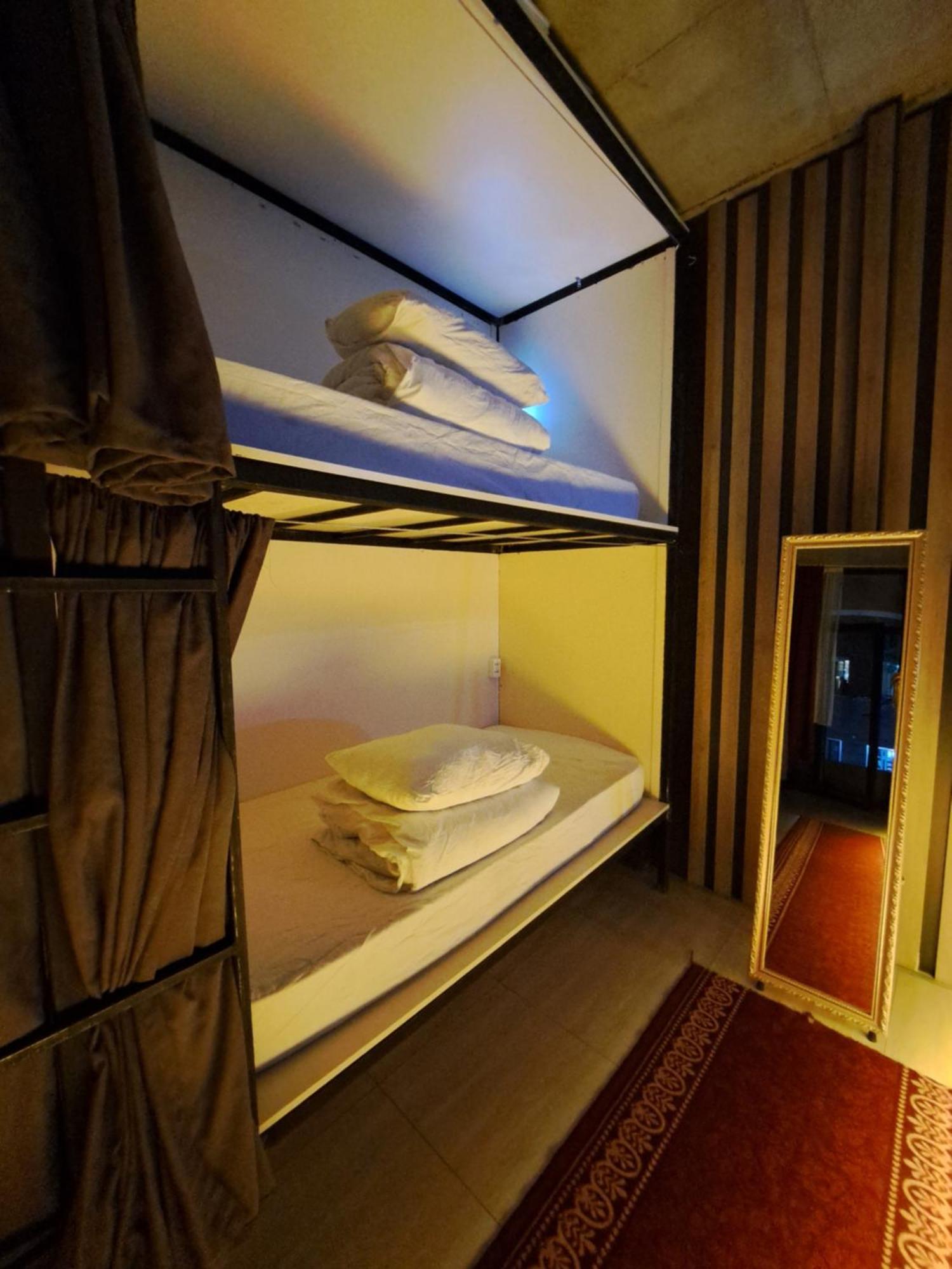 Karvi Hostel & Suites Batumi Eksteriør billede