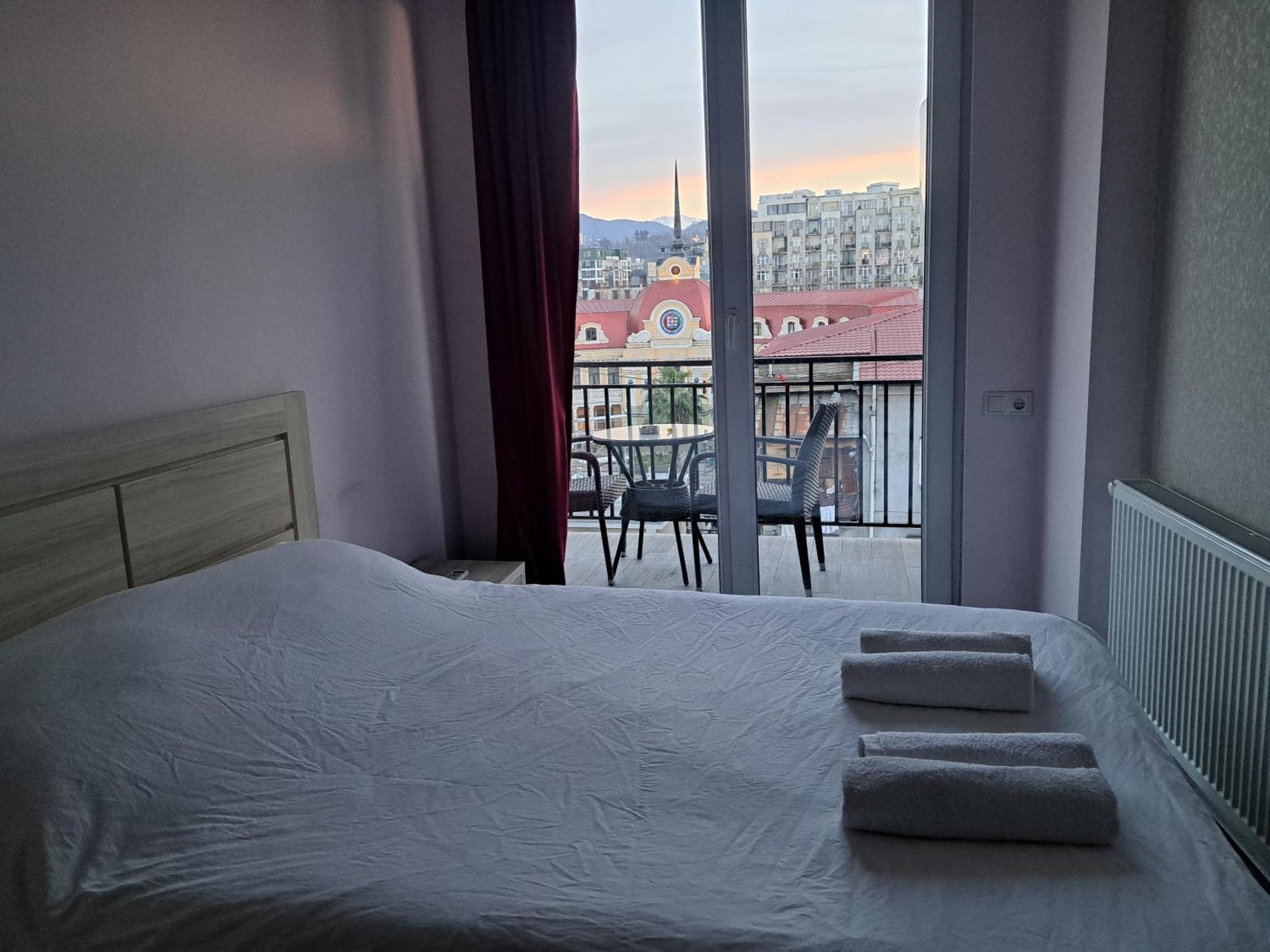 Karvi Hostel & Suites Batumi Eksteriør billede